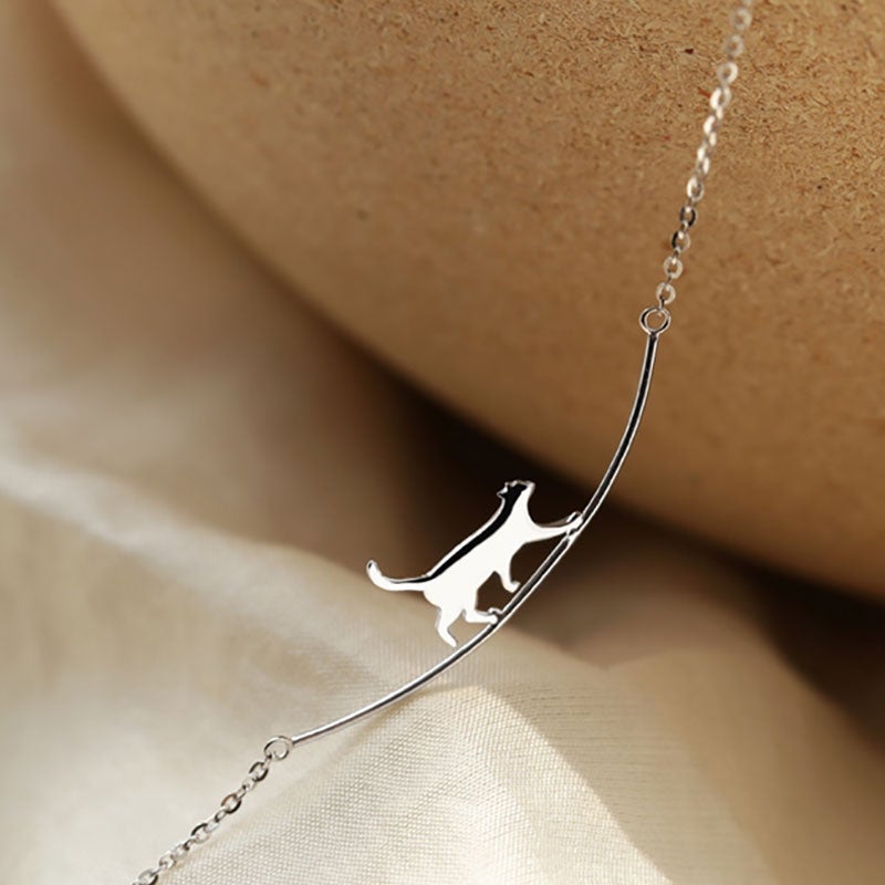 Climbing Cat – Silver Necklace