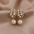 Elegant flower pearl earrings